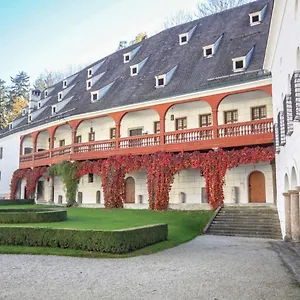 Mitterweg 69 *