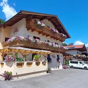 Aparthotel Alpenchalet Almrose