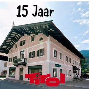 بيت ضيافة Pension Brixen Im Thale