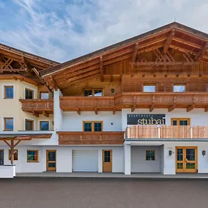 Apartment In Near Lift