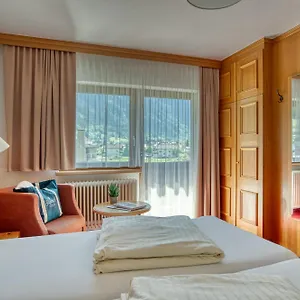 Jaegerhof Hotel 3*