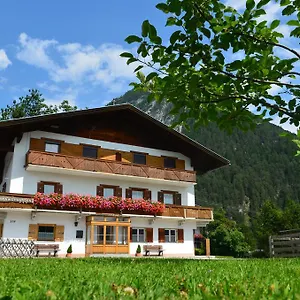 Apartment Haus Bergesblick Leutasch