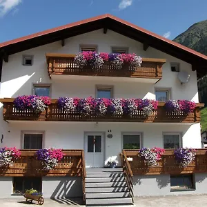 Haus Alpenrose * Sankt Leonhard im Pitztal