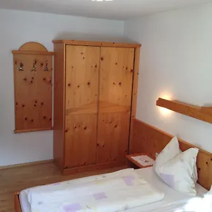 O. Tom's Huette Neustift im Stubaital