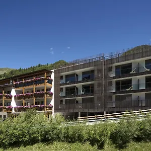 Hotel Langtaufererhof Melago