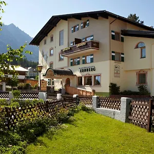 Alpenhotel Ernberg Otel
