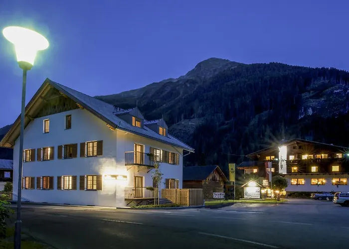 Photo de Zollhaus St Jakob Im Defereggental Sankt Jakob in Defereggen