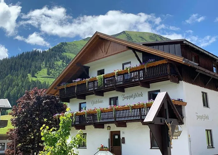Gaestehaus Zugspitzblick Berwang photo