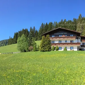 Margret Guest house *