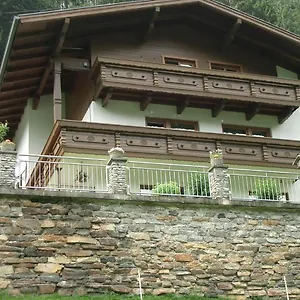 Apartment Reiter, Haus *