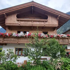 Apartment Haus Wechselberger *