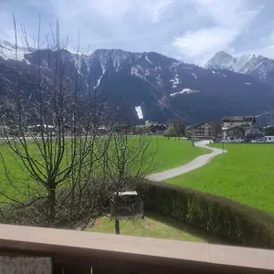 Lovely Double Bedroom With Ensuite & Balcony Mayrhofen
