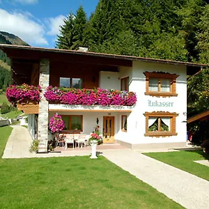 Bed & Breakfast Gaestehaus Lukasser