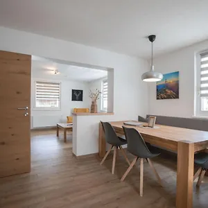 Apart Alp Line Apartment *