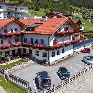 מלון Alpen Hohe Burg