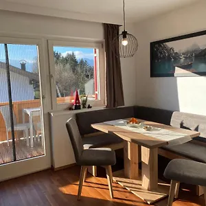 Steixner Apartment *