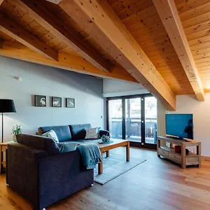 Alexander By Monicare Apartament *