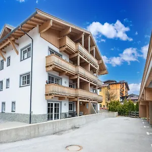 Luxury Penthouse With Balcony Ski Storage Carport Lift Appartement *