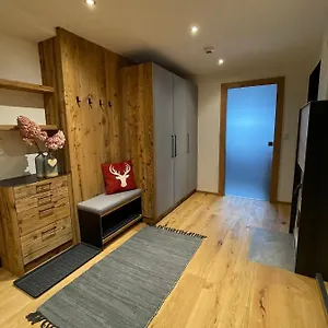 Apartmán Lorenzoni, Cafe Konditorei Helmut Lorenzoni *