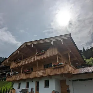 Dicka Apartment *