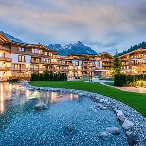 Kaiser In Tirol Apart Otel 4*
