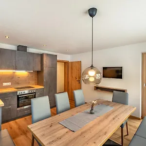 Leo-3 By Interhome