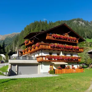 Bed & Breakfast Gaestehaus Berger Sankt Jakob in Defereggen