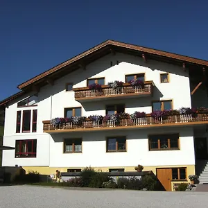 Haus Alpina Guest house *