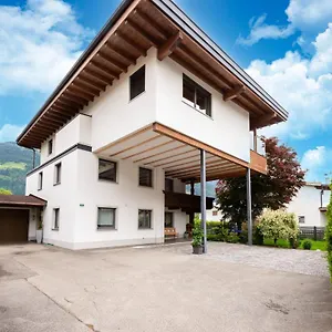 Flat Schwemberger, Apartament *