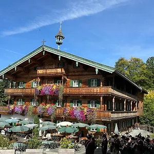 Hallerwirt Homes
