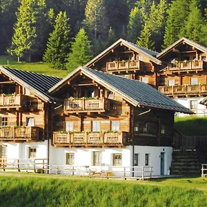 Almdorf Hochlienz, Alm 20