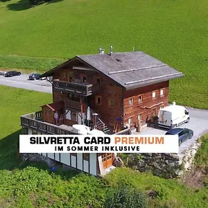 Uriges Alpen-apartment Stefan Juen アパート