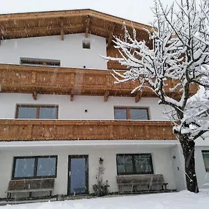 Apartament Hollaus