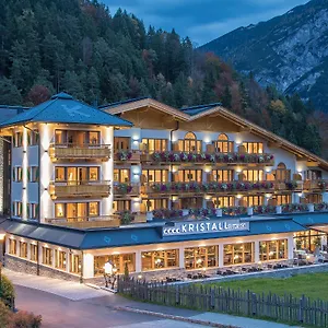 Verwoehnhotel Kristall Otel 4*