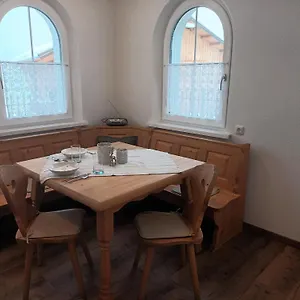 Alpine Charm For 2-guest In Hochgallmigg, Cleaning Included Appartement Hochgallmig