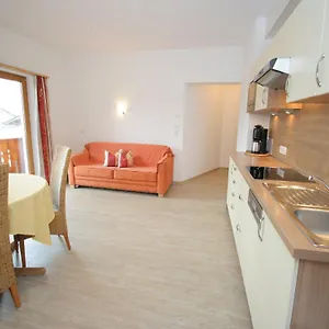 Spacious In Near Area 유던스