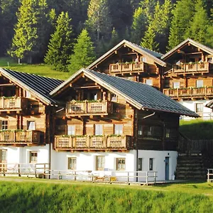Almdorf Hochlienz Alm 30 Obernussdorf