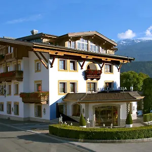 Gartenhotel Maria Theresia 4*