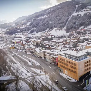 Explorer Zillertal 3*