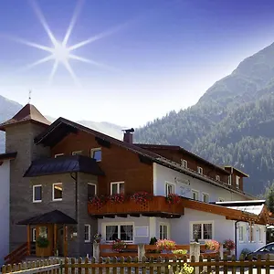 Wohlfuehlhotel Berg Heil 4*