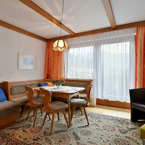 Apartament Haus Dejakom *