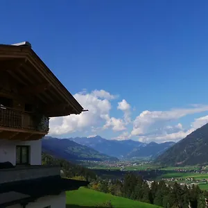 Apartment Christian *
