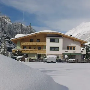Gastehaus Sternberger アパート ゼルデン