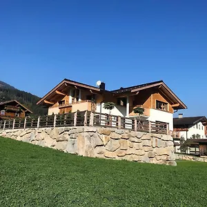 Neuhausliving *