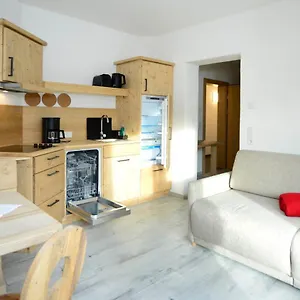 Birklstueberl Restaurant Und Apartment *