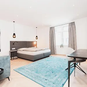 Apartamento Center-apartment - Im Stadtzentrum In Perfekter Lage & Balkon *