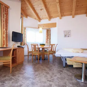 Spacious Flat With Sauna In