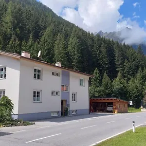 Apartment Beim Holzwurm Andy Sankt Leonhard im Pitztal