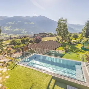 Gardenhotel Crystal 4*