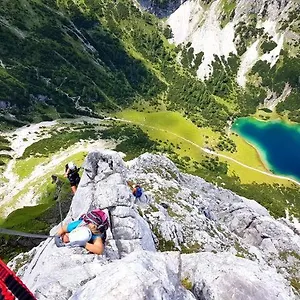Gipfelblick- Tiroler Zugspitze Arena In Appartement